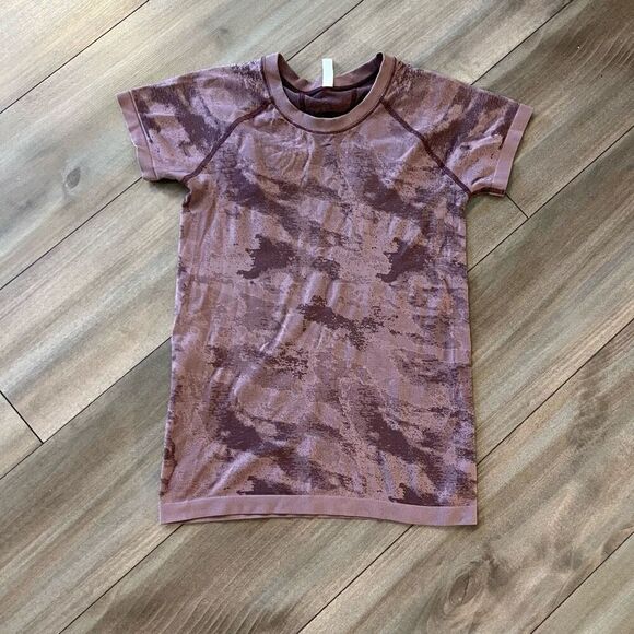 Athleta Pink Pattern Athletic Top Women Small Bin D-203 - Picture 1 of 6